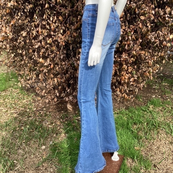 Blank Paige Exaggerated Bell Bottom Factory Fading High Rise Boho Flare Jeans - Picture 8 of 11